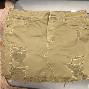 AE American Eagle Skirt Olive Green 14 NWOT